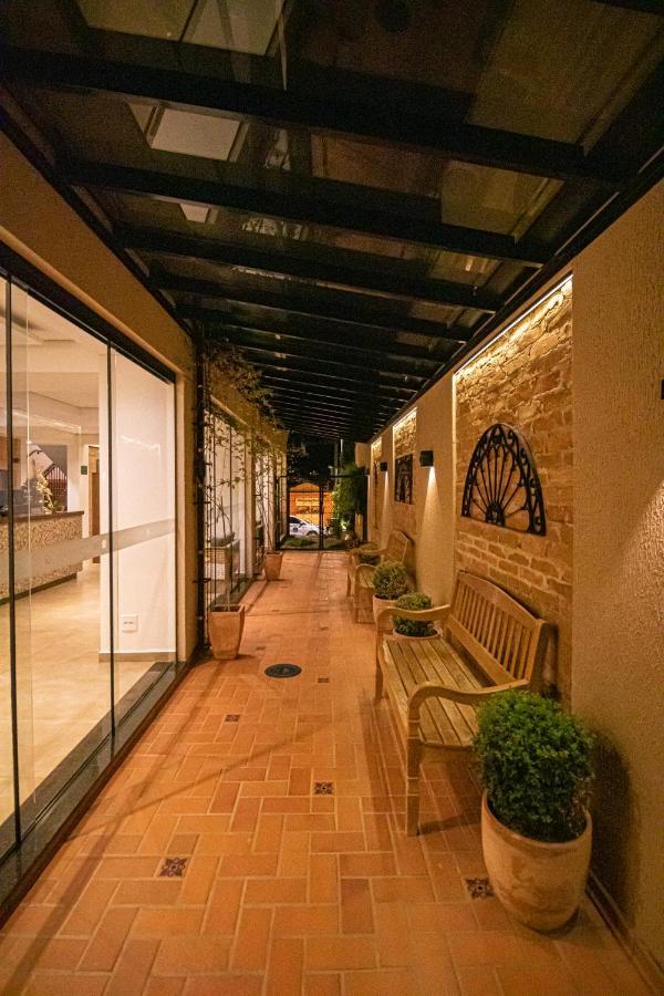 Prado Hotel アンパロ エクステリア 写真